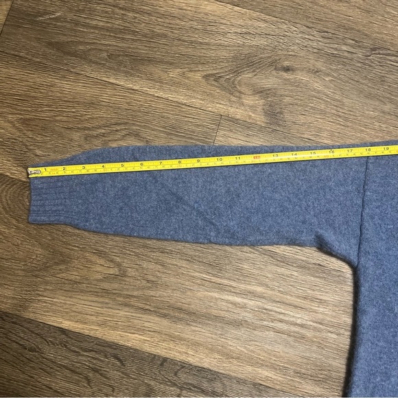 Minnie Rose 100% Cashmere Long and Lean V-Neck Sweater Blue Size Medium - Picture 7 of 10